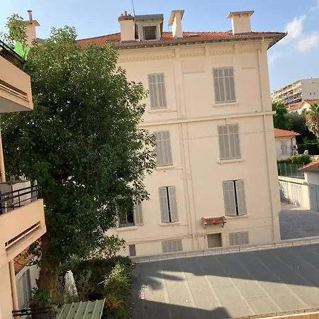 Beau 2 Pieces A Cannes, 4 Couchages Refait A Neuf, 15mn A Pied Du Palais Des Festival Cannes